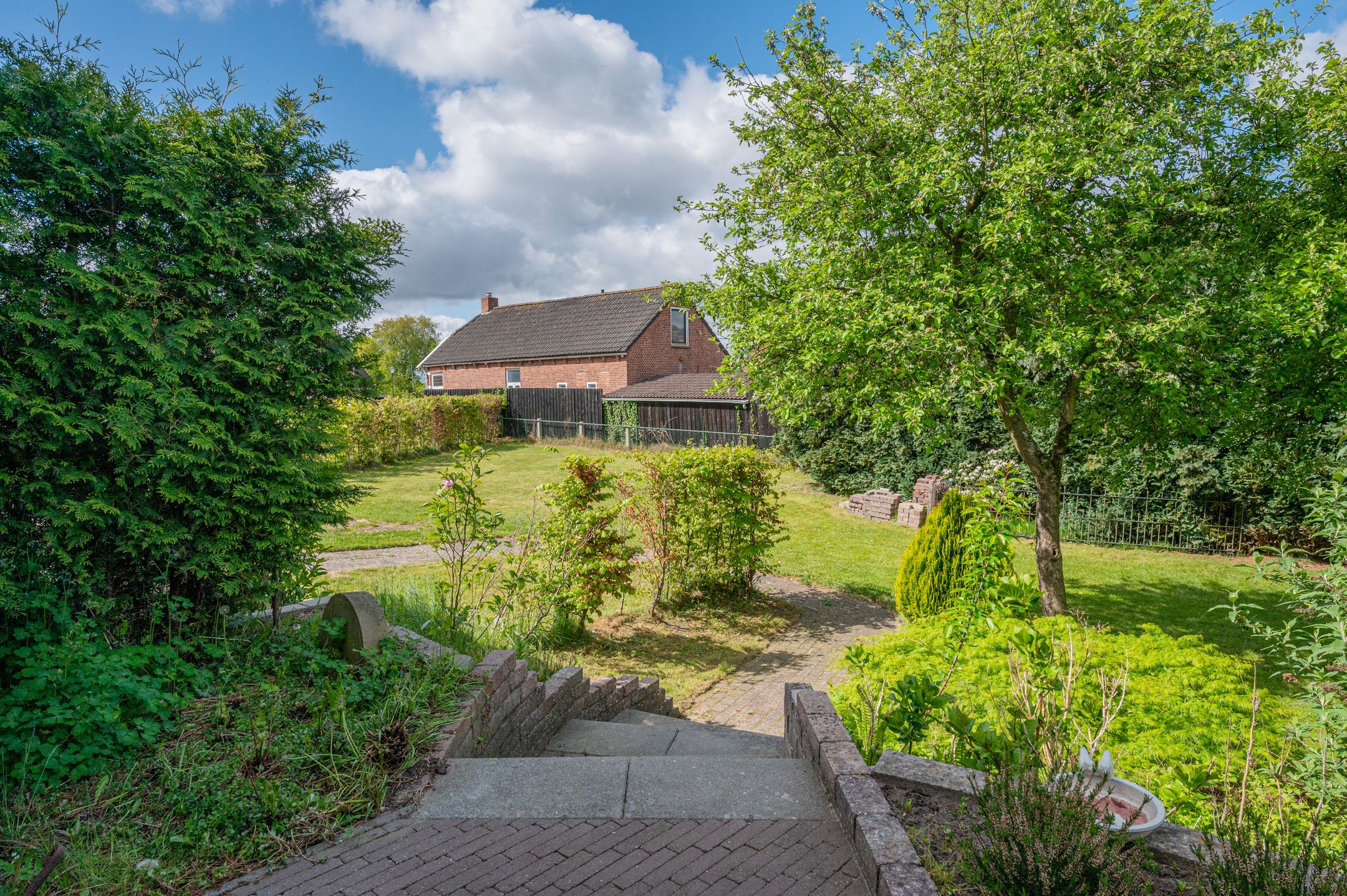 Photo 48 of Garst 115