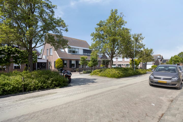 Photo 7 of Wilhelminastraat 67