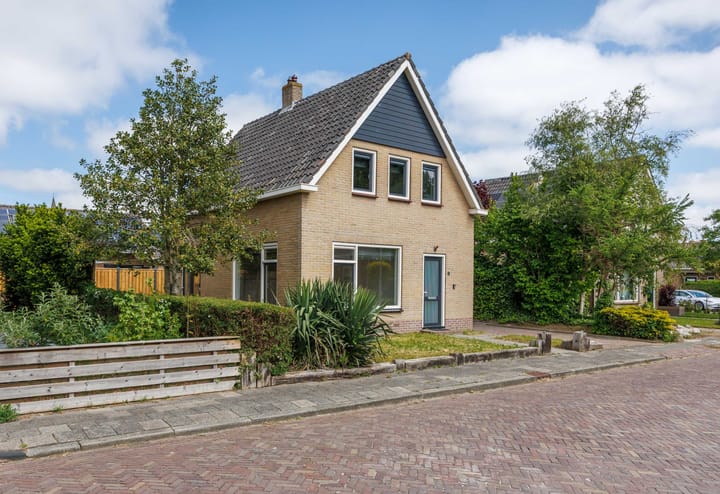 Foto 11 van Julianalaan 4