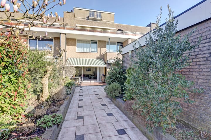 Photo 1 of Arent van 's-Gravesandestraat 31