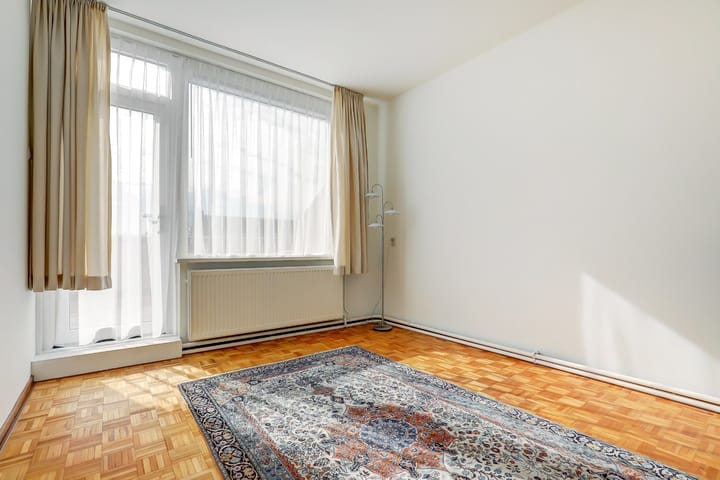 Photo 33 of Arent van 's-Gravesandestraat 31