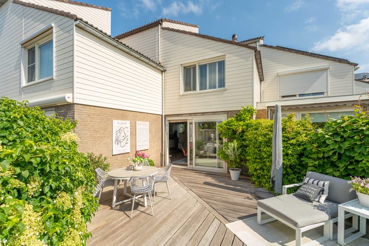 Foto 25 van Esdoornlaan 45