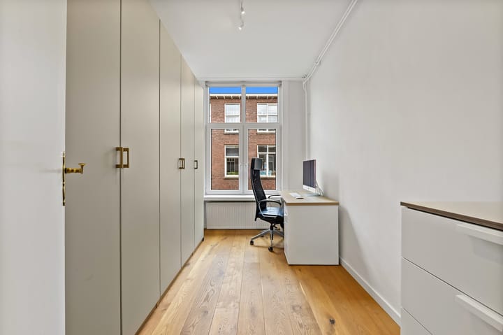 Foto 19 van Nicolaas Tulpstraat 80