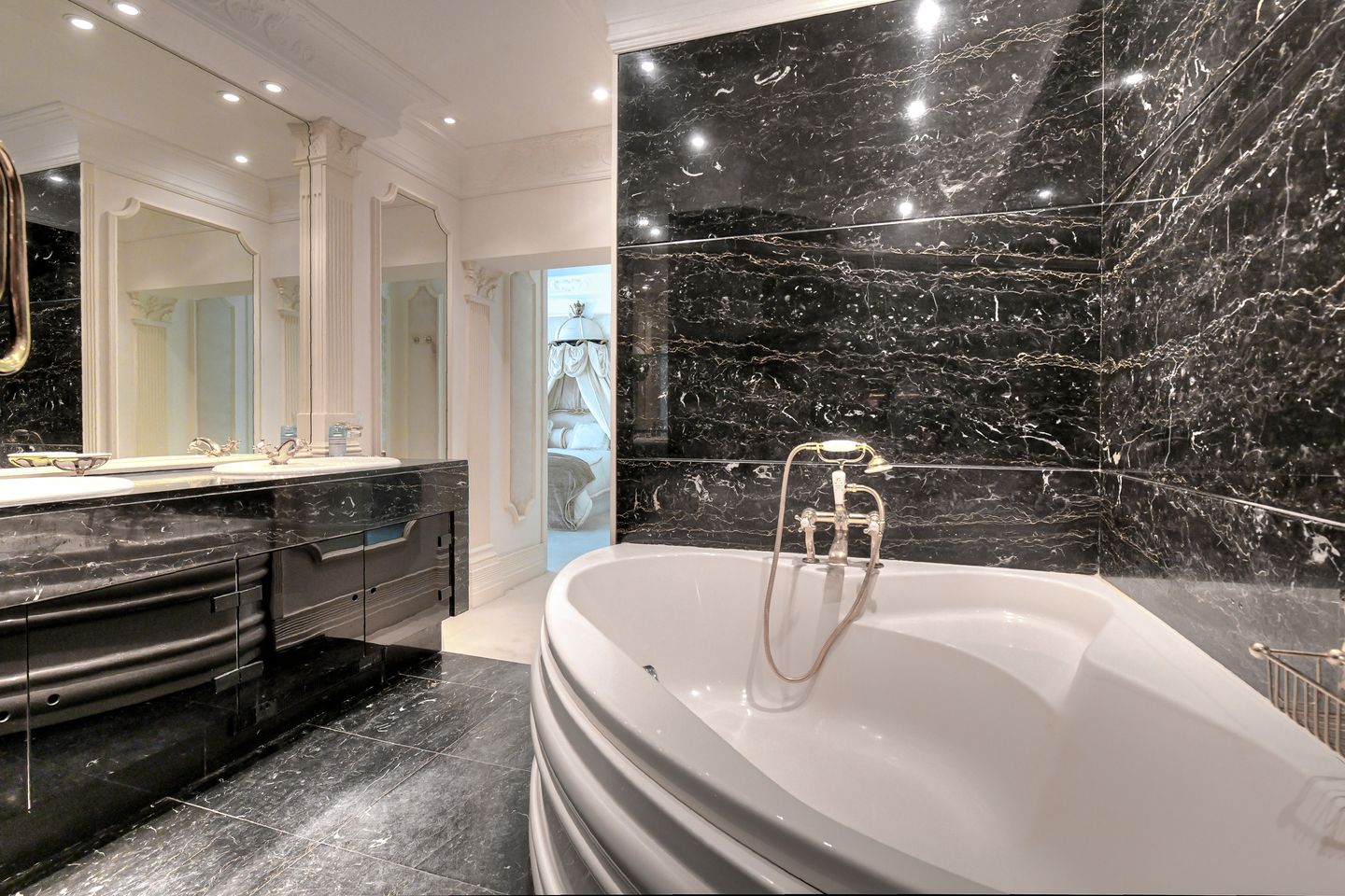 Foto 14 van Ameroever 42