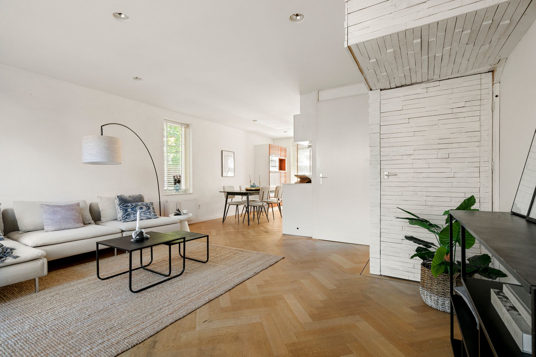 Photo 6 of Constantijnstraat 26