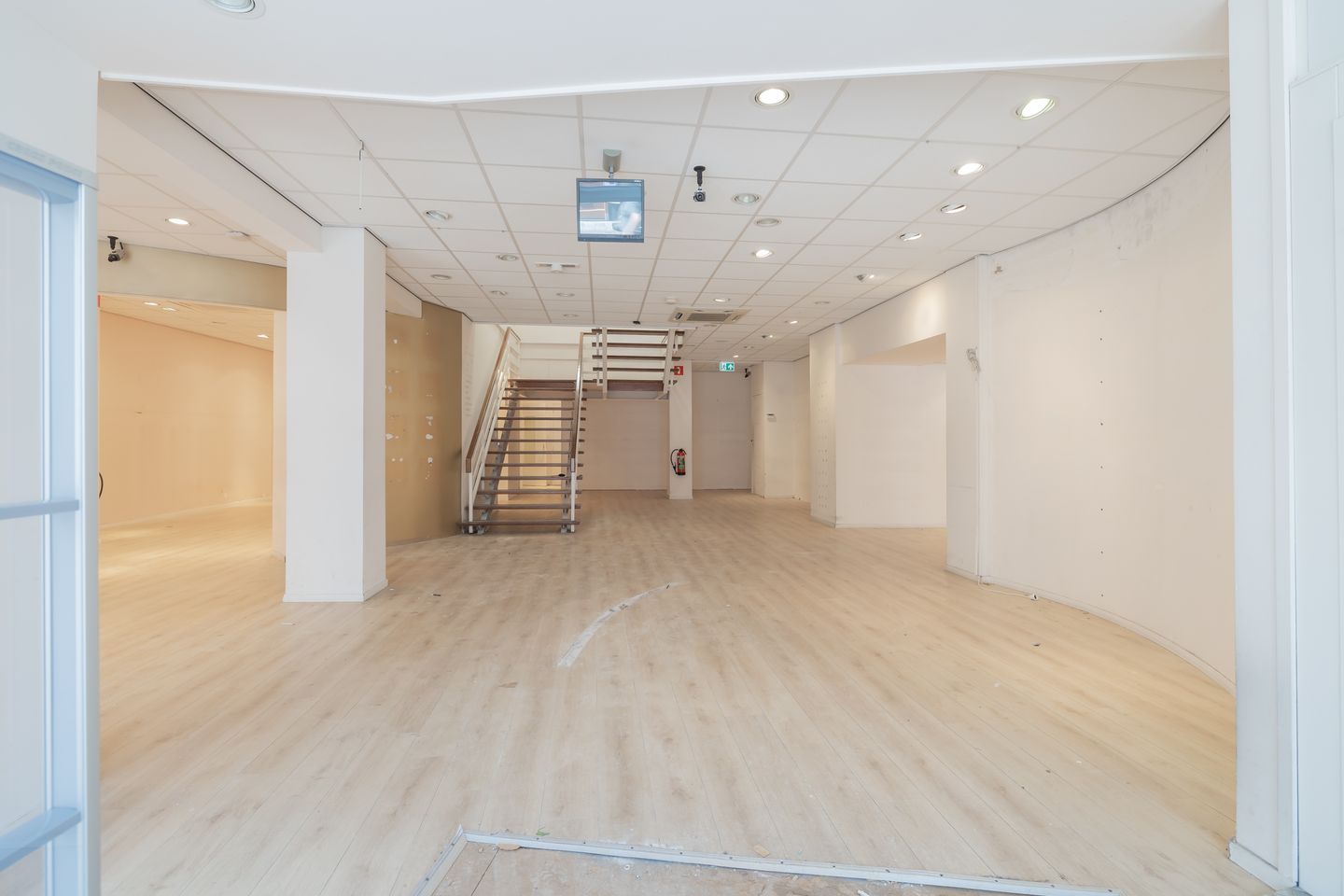 Bekijk foto 2 van Haarlemmerstraat 5-7