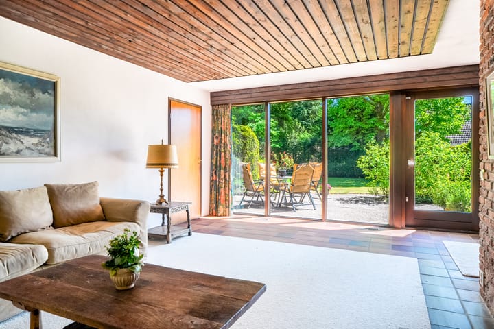 Foto 8 van Van der Waalsweg 2