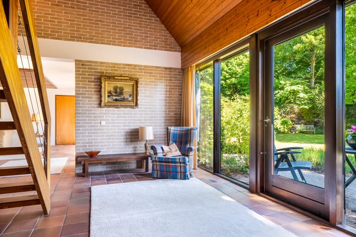 Foto 15 van Van der Waalsweg 2