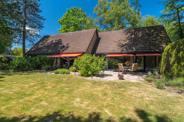 Foto 26 van Van der Waalsweg 2