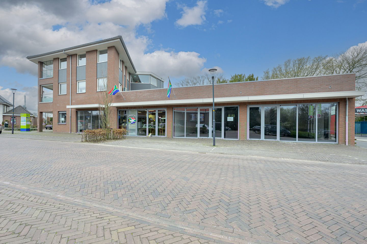 View photo 1 of Ooster Boekelweg 1-b