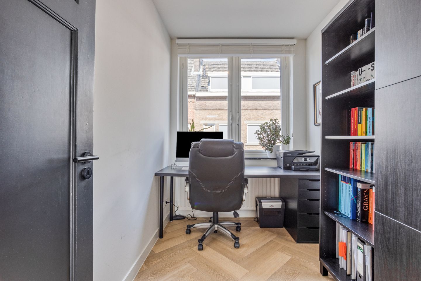 Photo 10 of Burgemeester Ceulenstraat 2-B