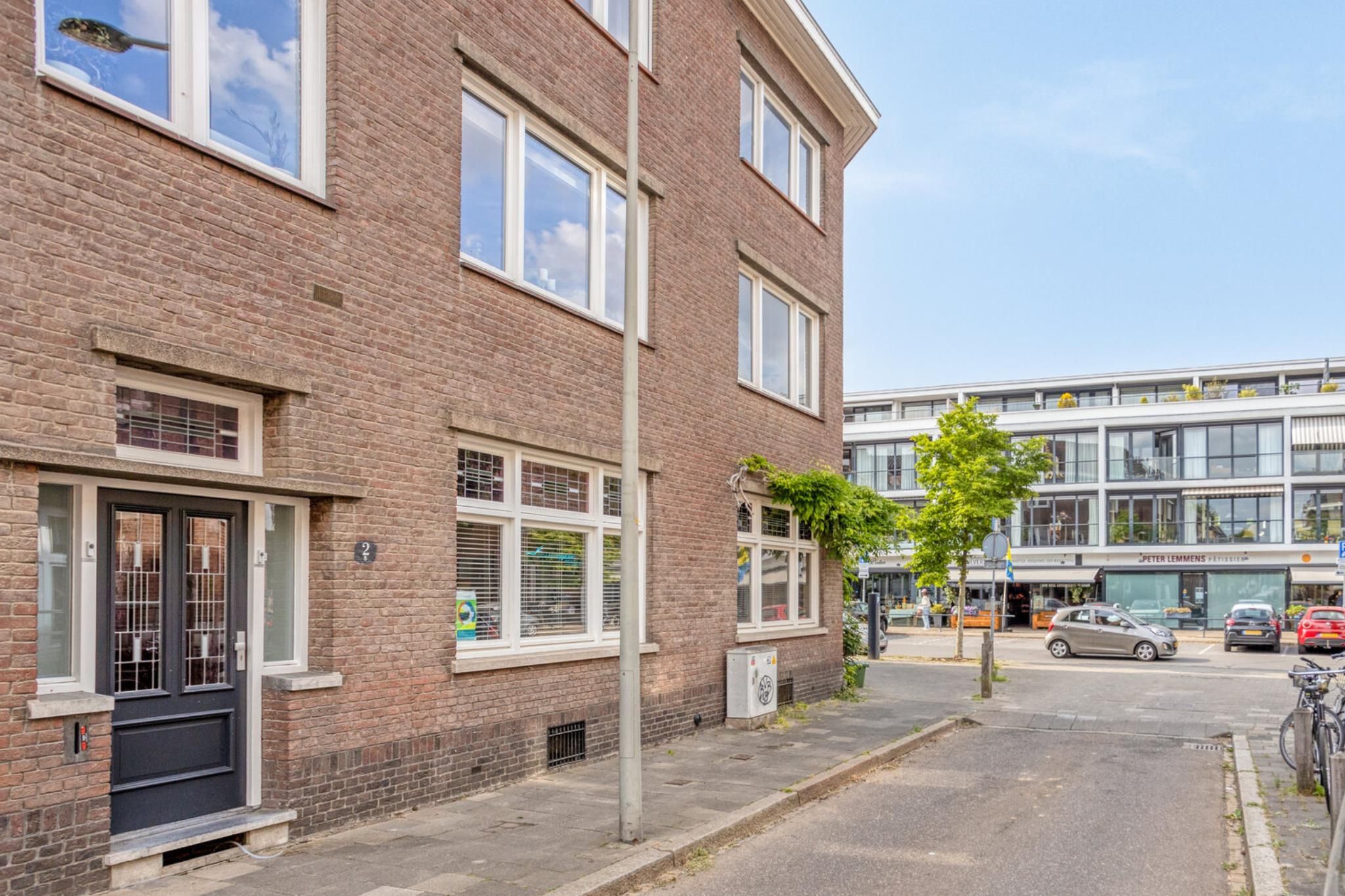 Photo 27 of Burgemeester Ceulenstraat 2-B