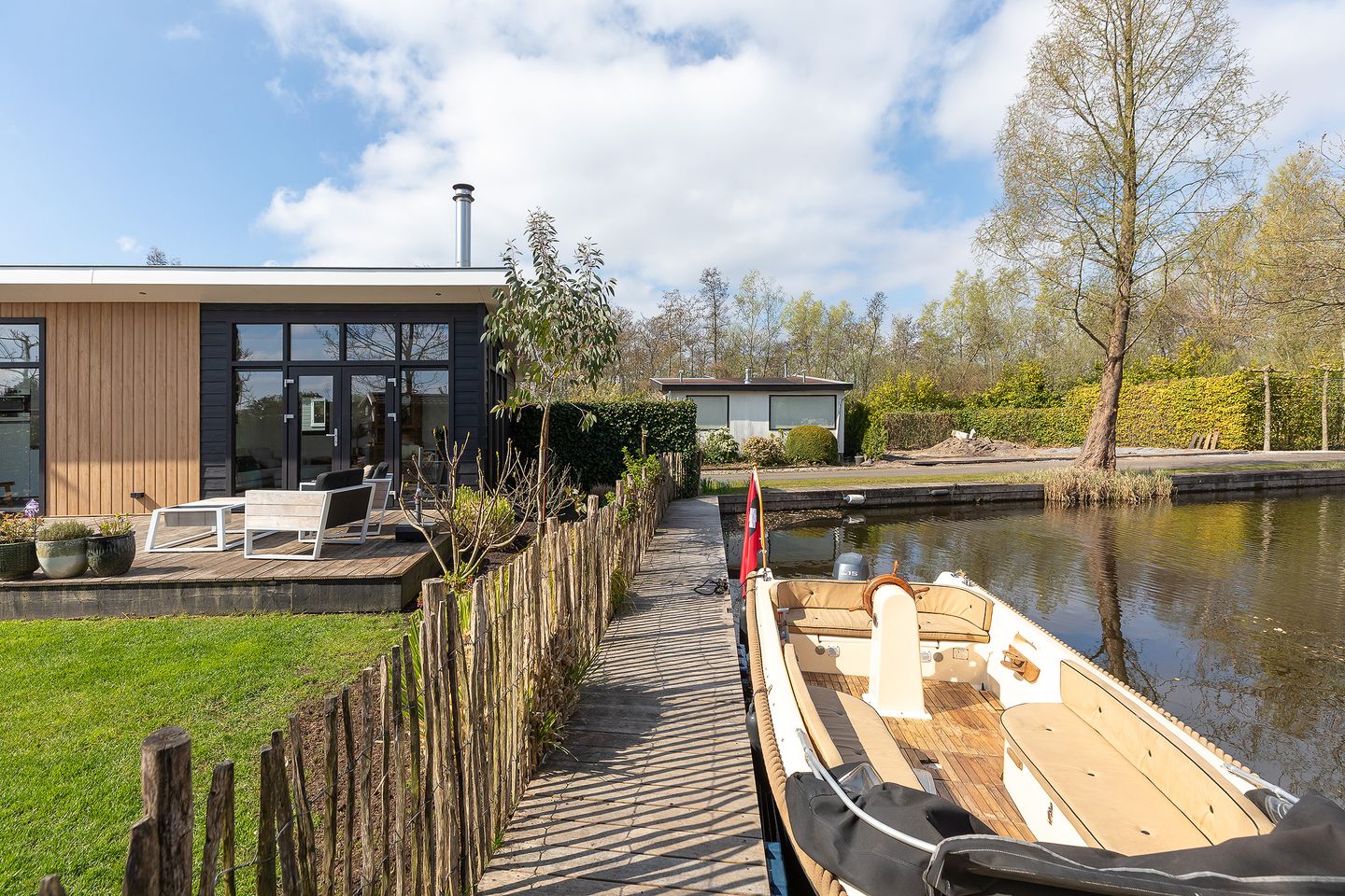 Foto 4 van Nieuw-Loosdrechtsedijk 217-C115