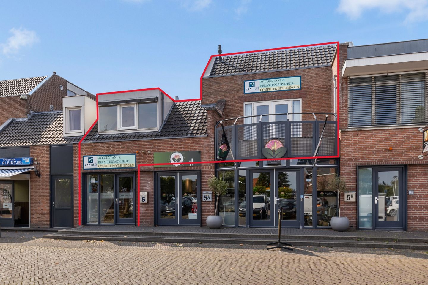 Dorpsplein 5 main image