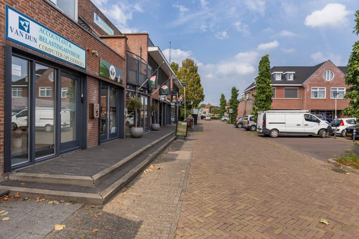 Photo 31 of Dorpsplein 5