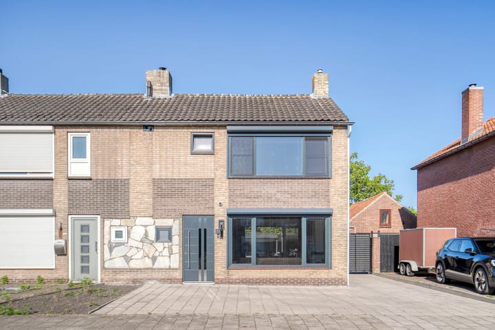 Foto 1 van de Ruyterlaan 33