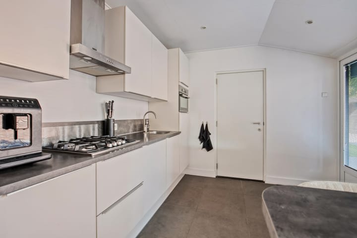 Foto 14 van de Ruyterlaan 33