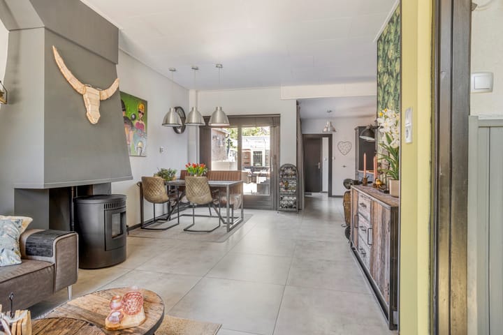 Foto 10 van Maxburgh 5