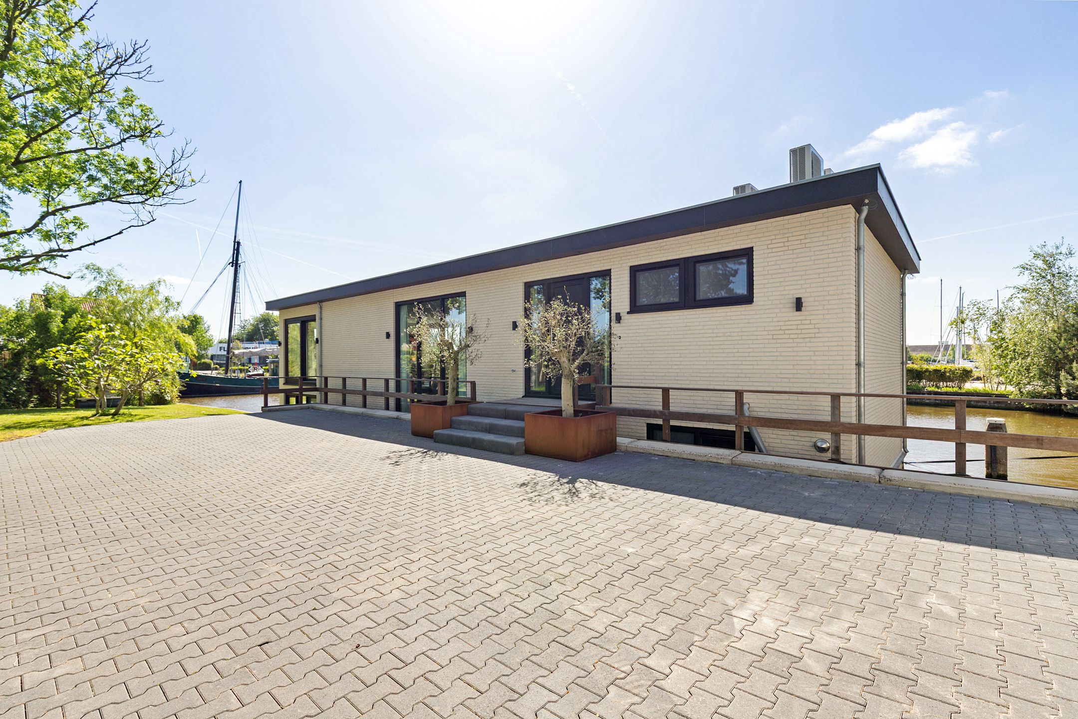 Foto 48 van Industrieweg 1-A