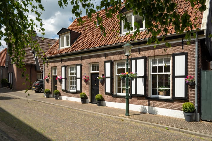 Foto 1 van Achter de Kerk 2