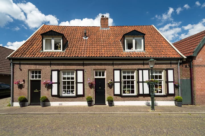 Foto 2 van Achter de Kerk 2