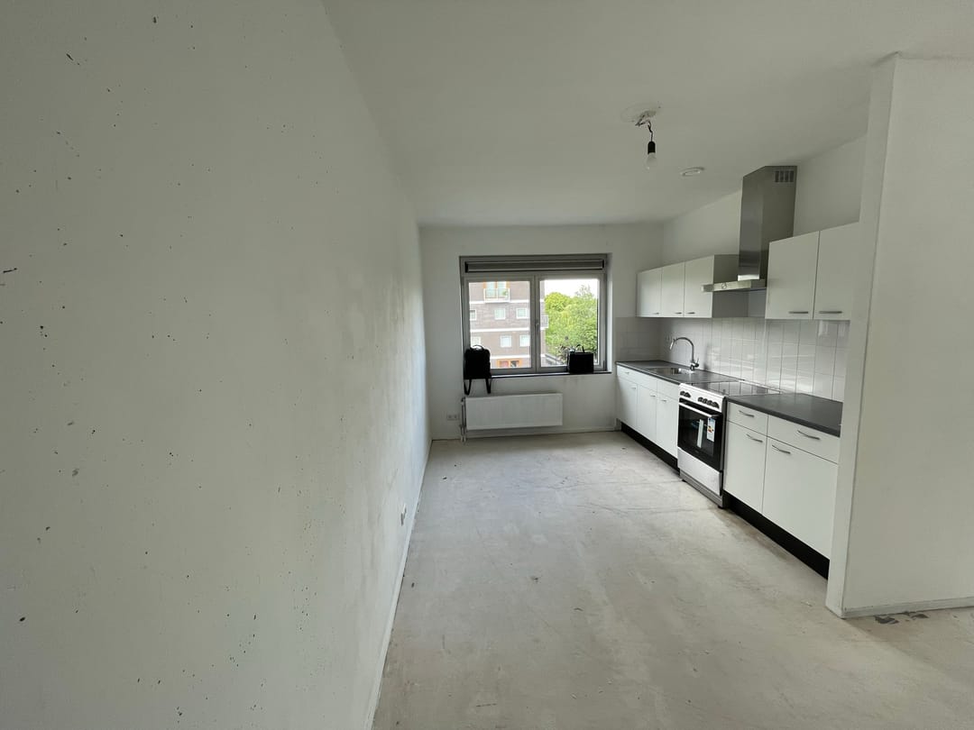 Photo 7 of Anna Blamansingel 188