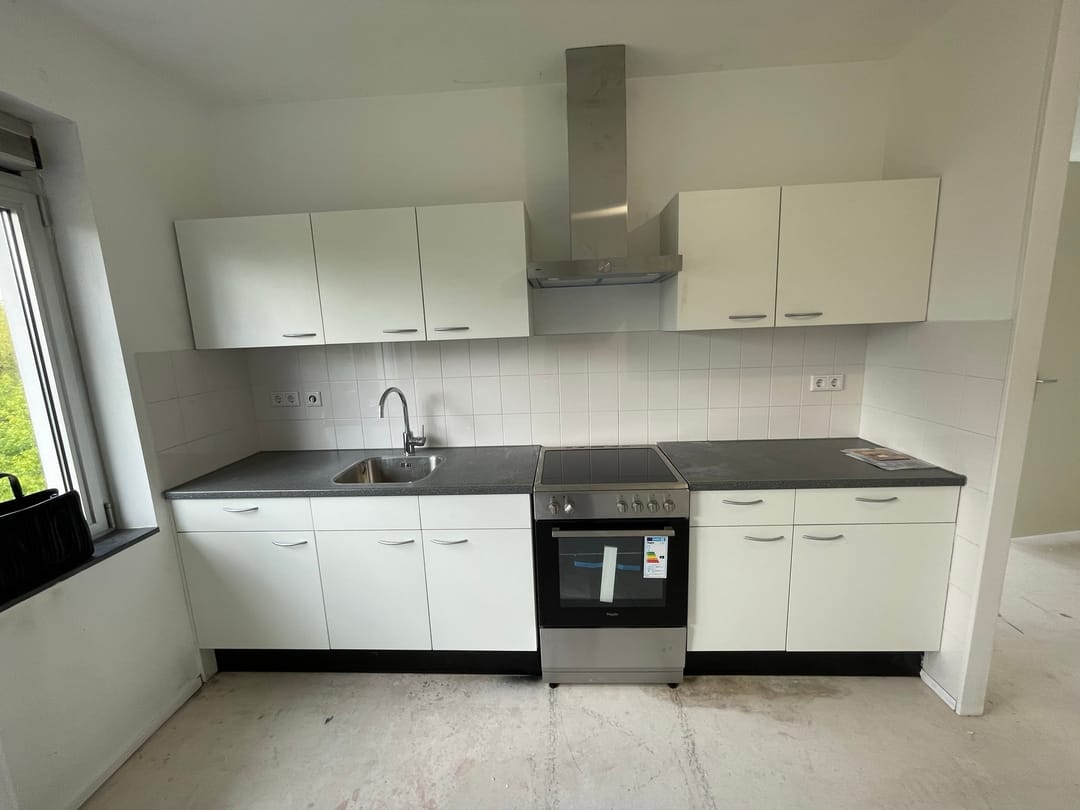 Photo 8 of Anna Blamansingel 188