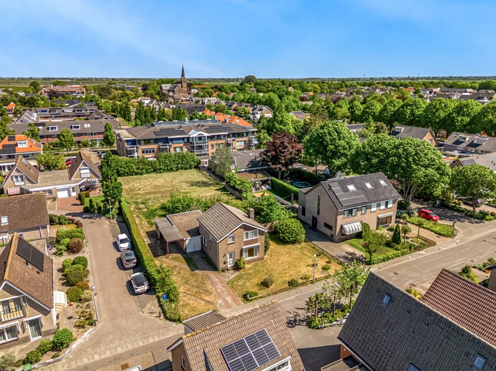 Foto 1 van Middenweg 32