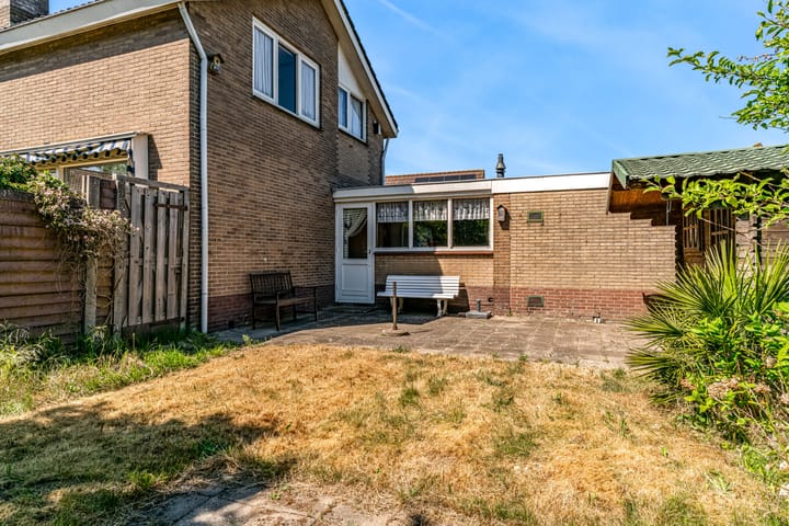 Foto 29 van Middenweg 32