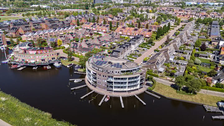 Photo 4 of Apollovlinder 72