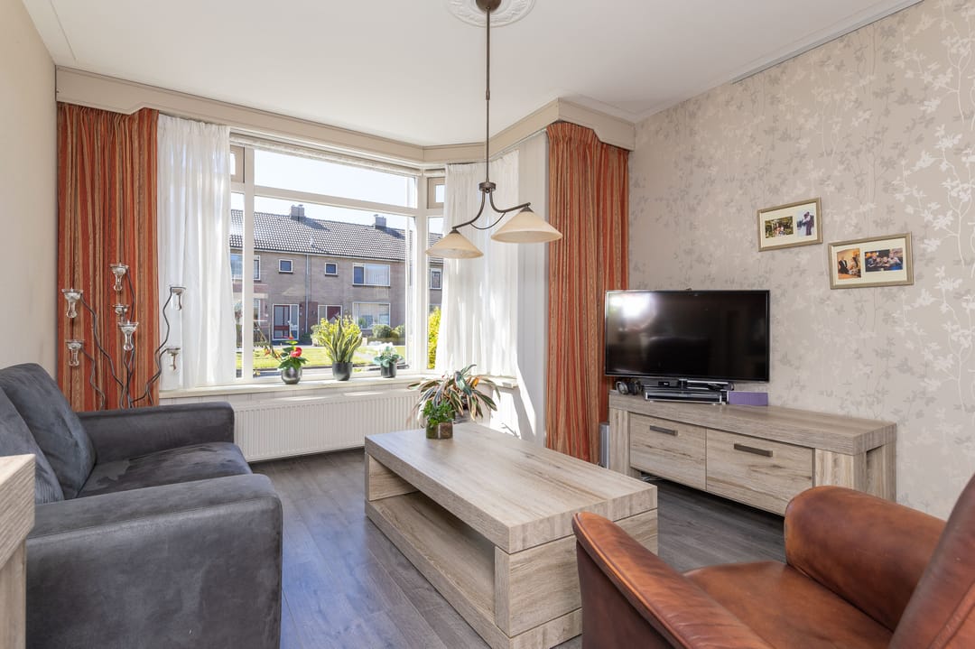 Foto 11 van La Reinestraat 4