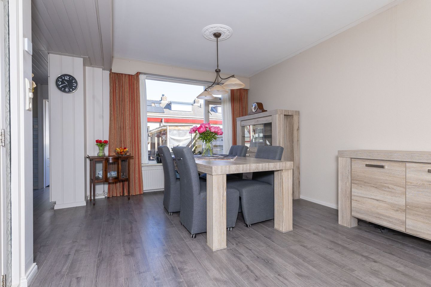 Foto 14 van La Reinestraat 4