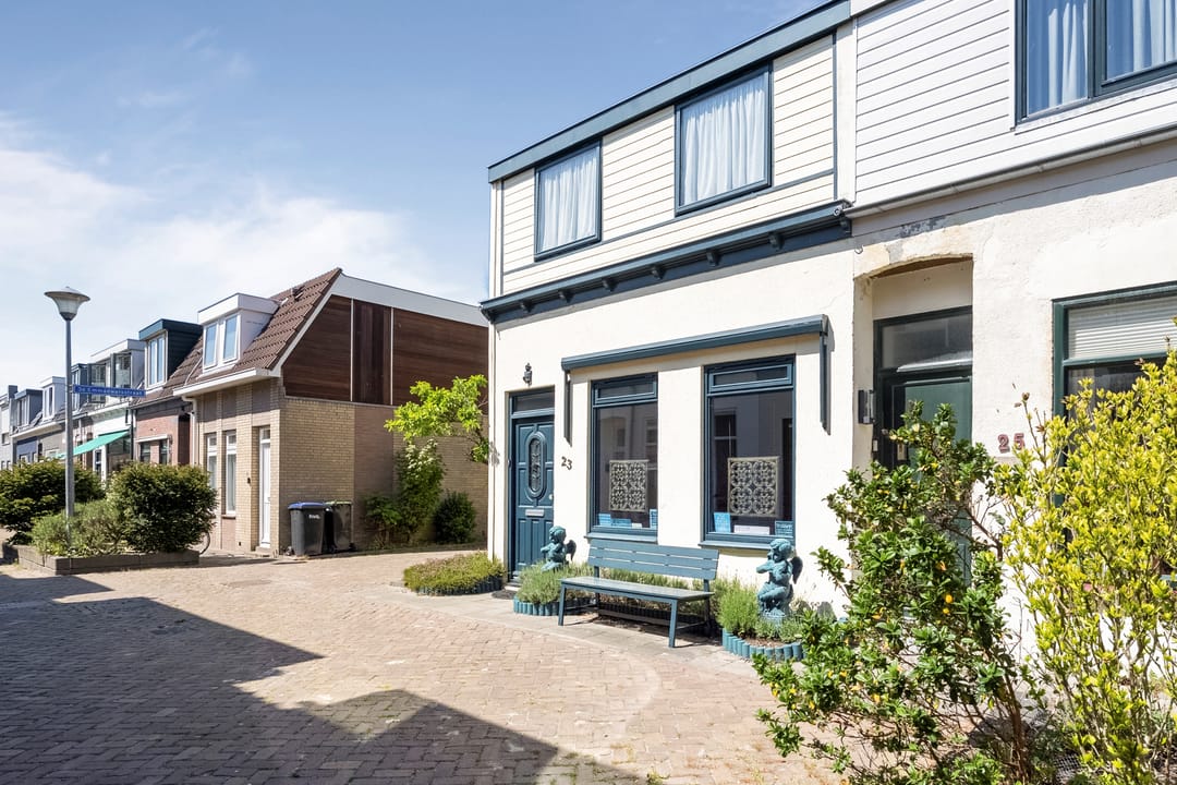 Photo 1 of Emmastraat 23