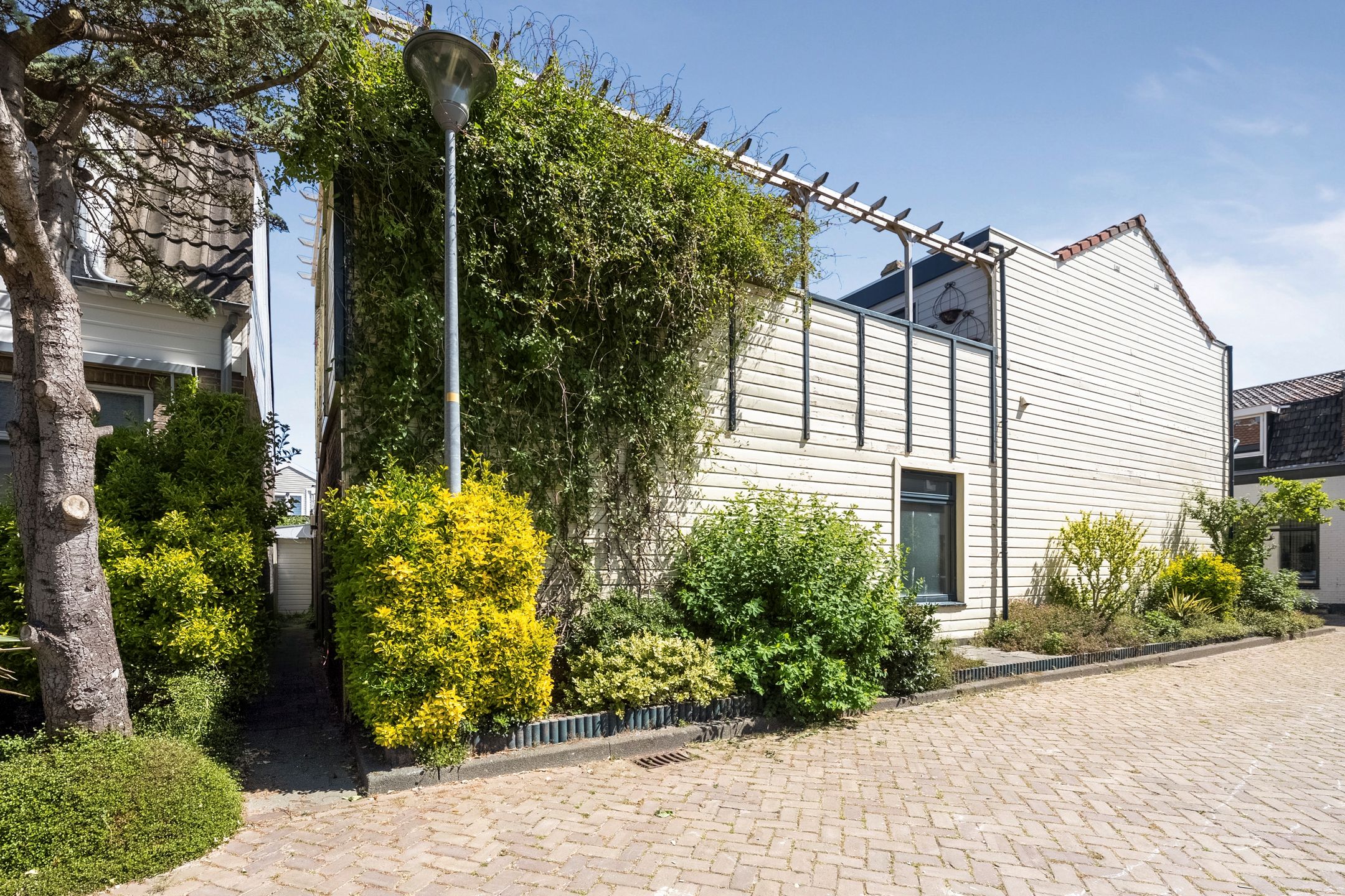 Photo 3 of Emmastraat 23