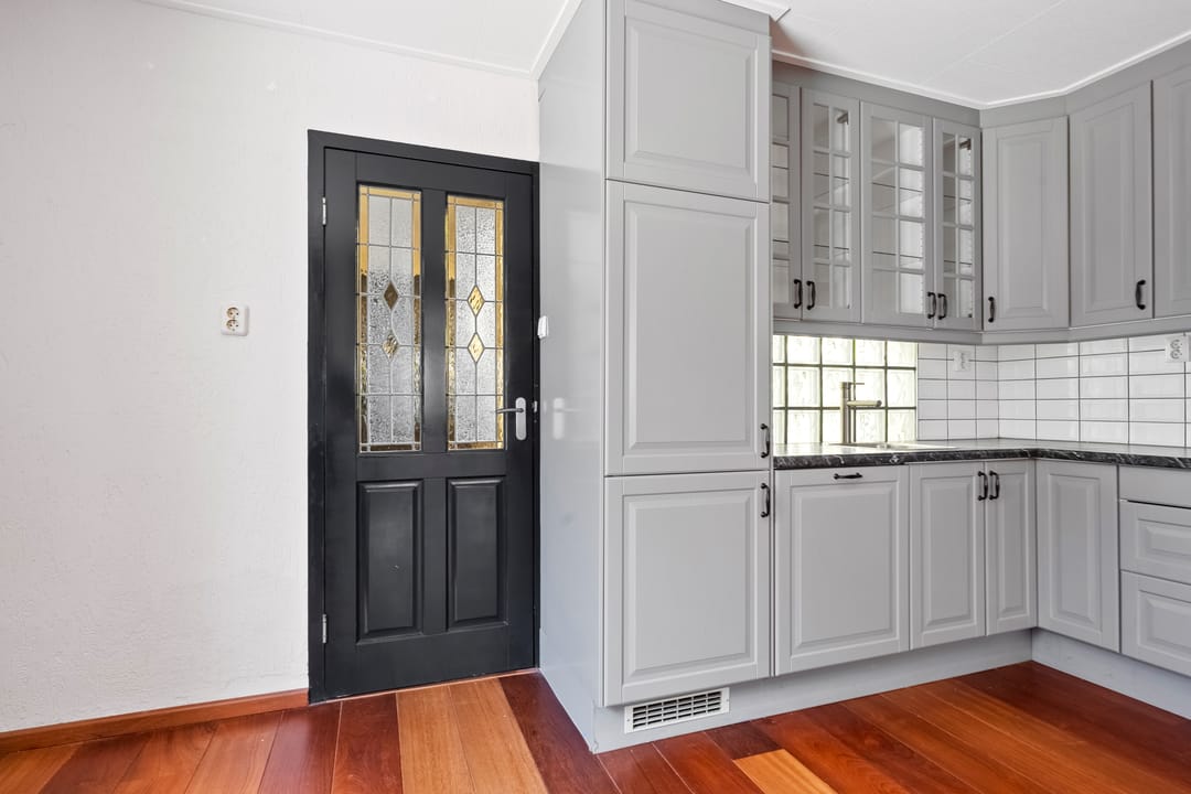 Photo 16 of Emmastraat 23