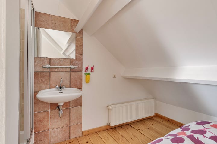 Photo 39 of Landrop 21