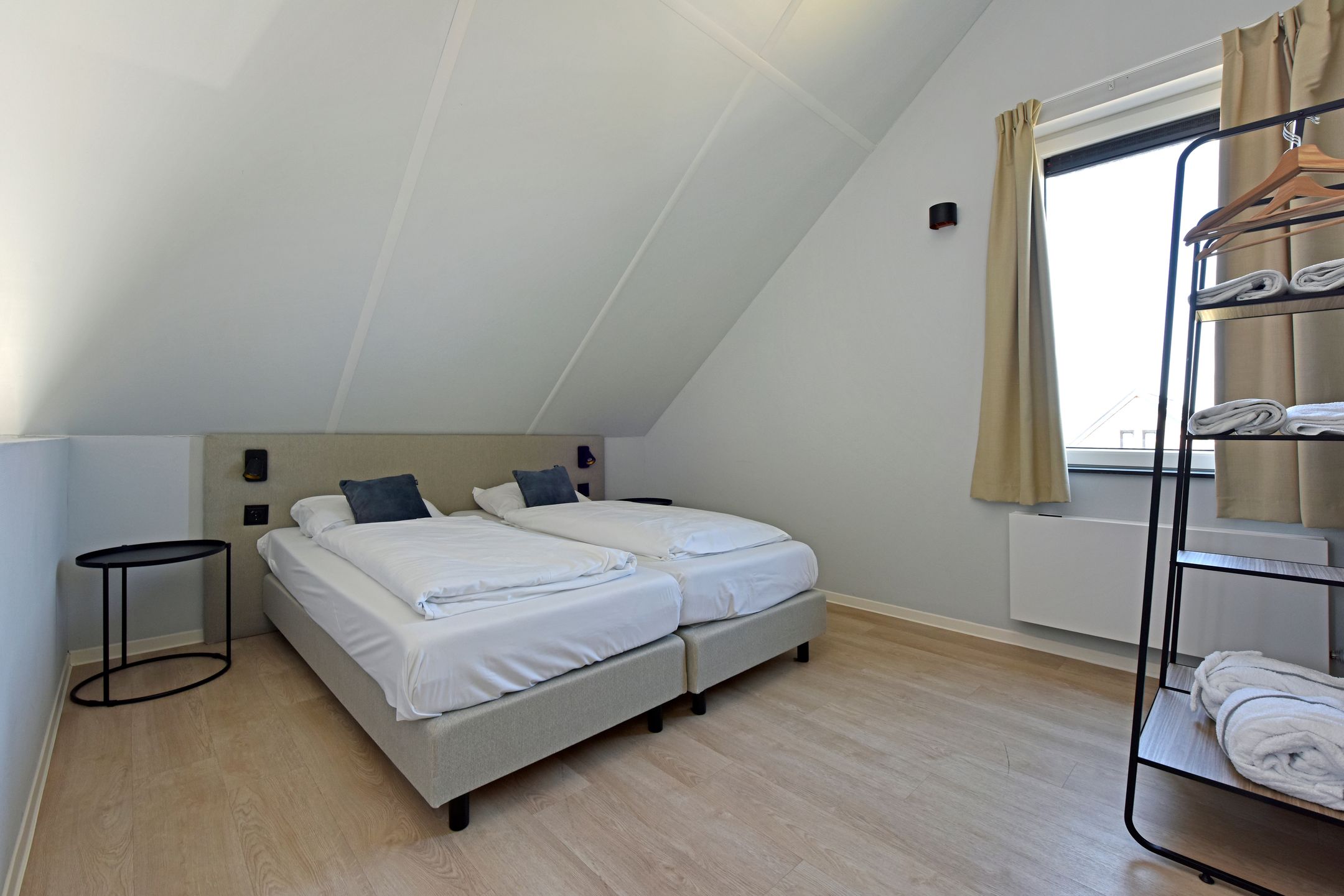 Photo 3 of Lampsinsdijk 8-099