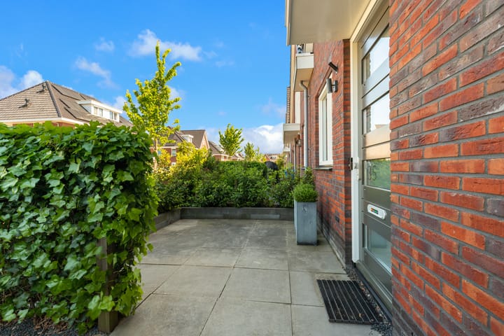 Foto 34 van Purperreiger 35