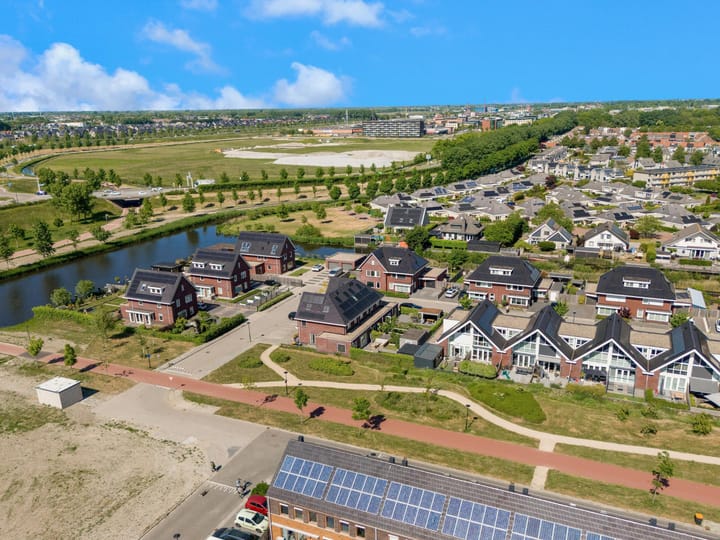 Foto 39 van Purperreiger 35