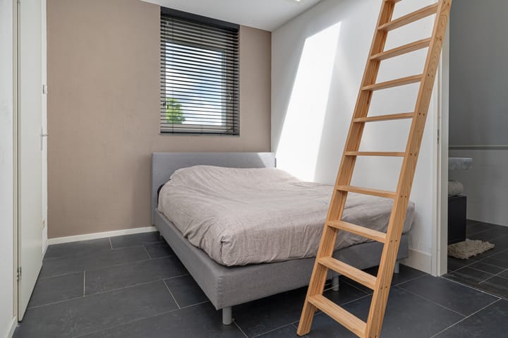 Foto 16 van Sluisstraat 81