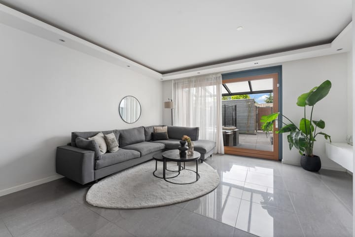 Foto 6 van van Baerlestraat 247