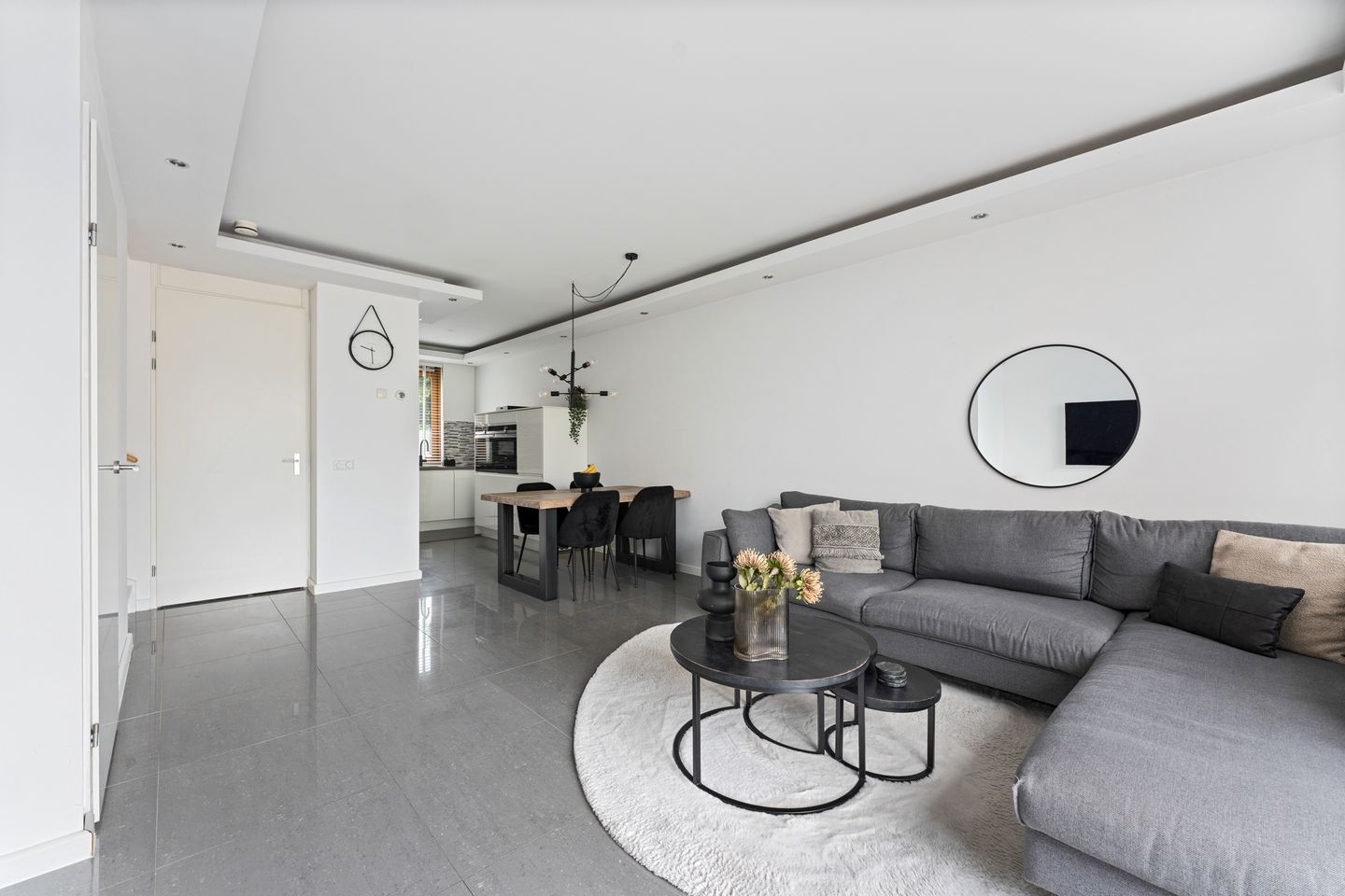 Foto 10 van van Baerlestraat 247