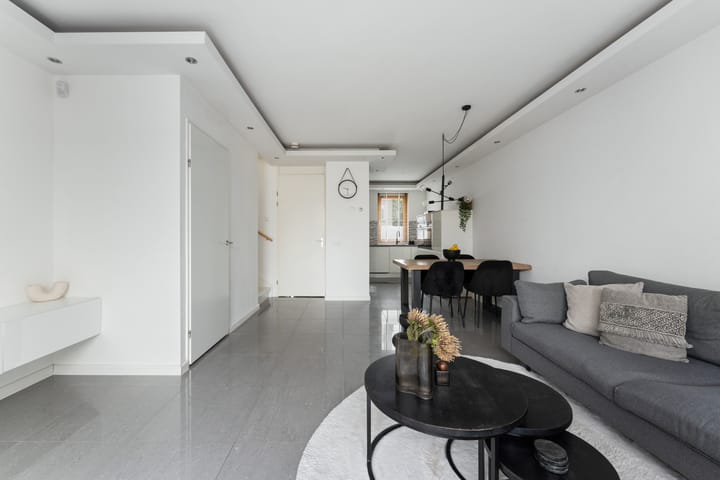 Foto 11 van van Baerlestraat 247