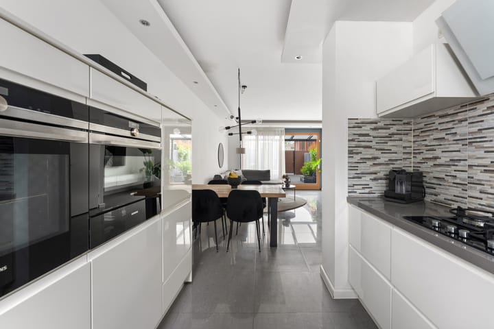 Foto 18 van van Baerlestraat 247