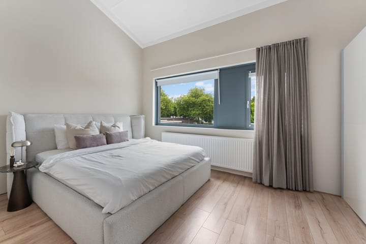 Foto 27 van van Baerlestraat 247