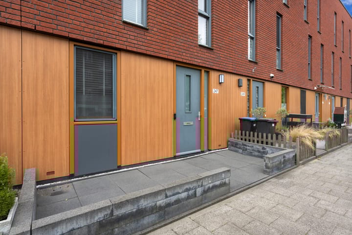 Foto 42 van van Baerlestraat 247