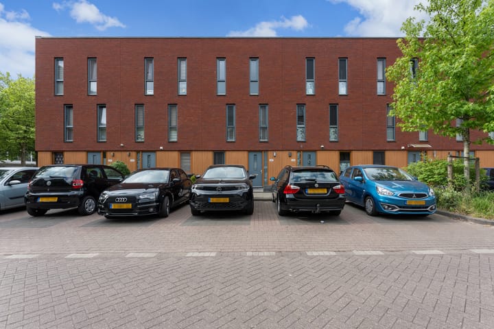 Foto 43 van van Baerlestraat 247