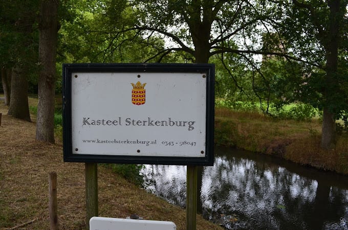 Langbroekerdijk 10