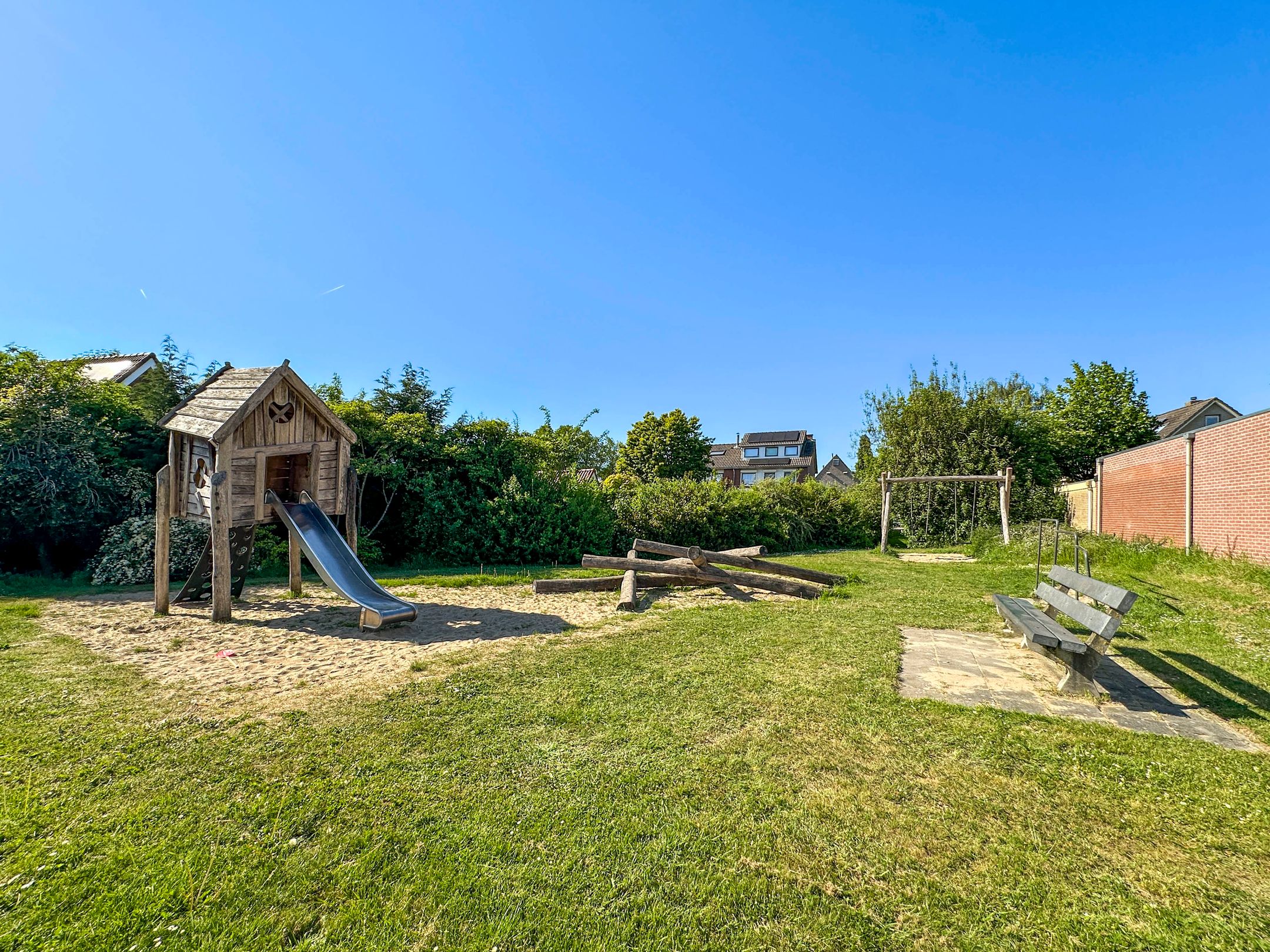 Photo 27 of Angeroyen 10