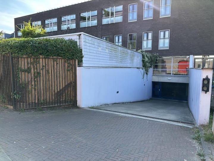 Photo 4 of Paardenmarkt